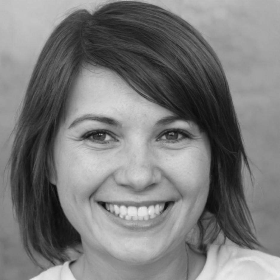 Professional headshot of Siriporn Nakamura, financial consulting expert and program coordinator